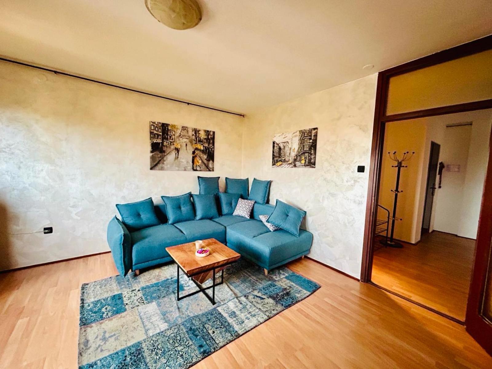 Fly By Suite - Zagreb Airport - 0-24H Self Check In&Out - Parking On Site Velika Gorica Buitenkant foto
