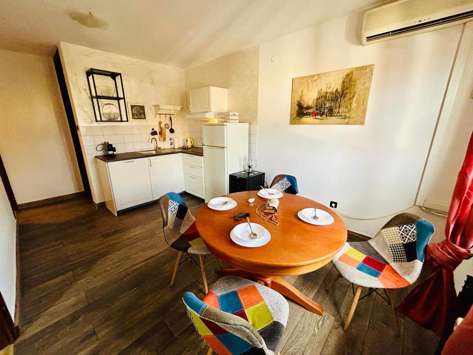 Fly By Suite - Zagreb Airport - 0-24H Self Check In&Out - Parking On Site Velika Gorica Buitenkant foto